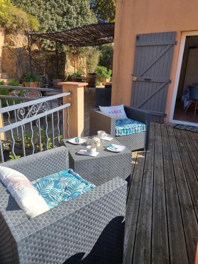 Coustelline Apartment Le Lavandou Luaran gambar